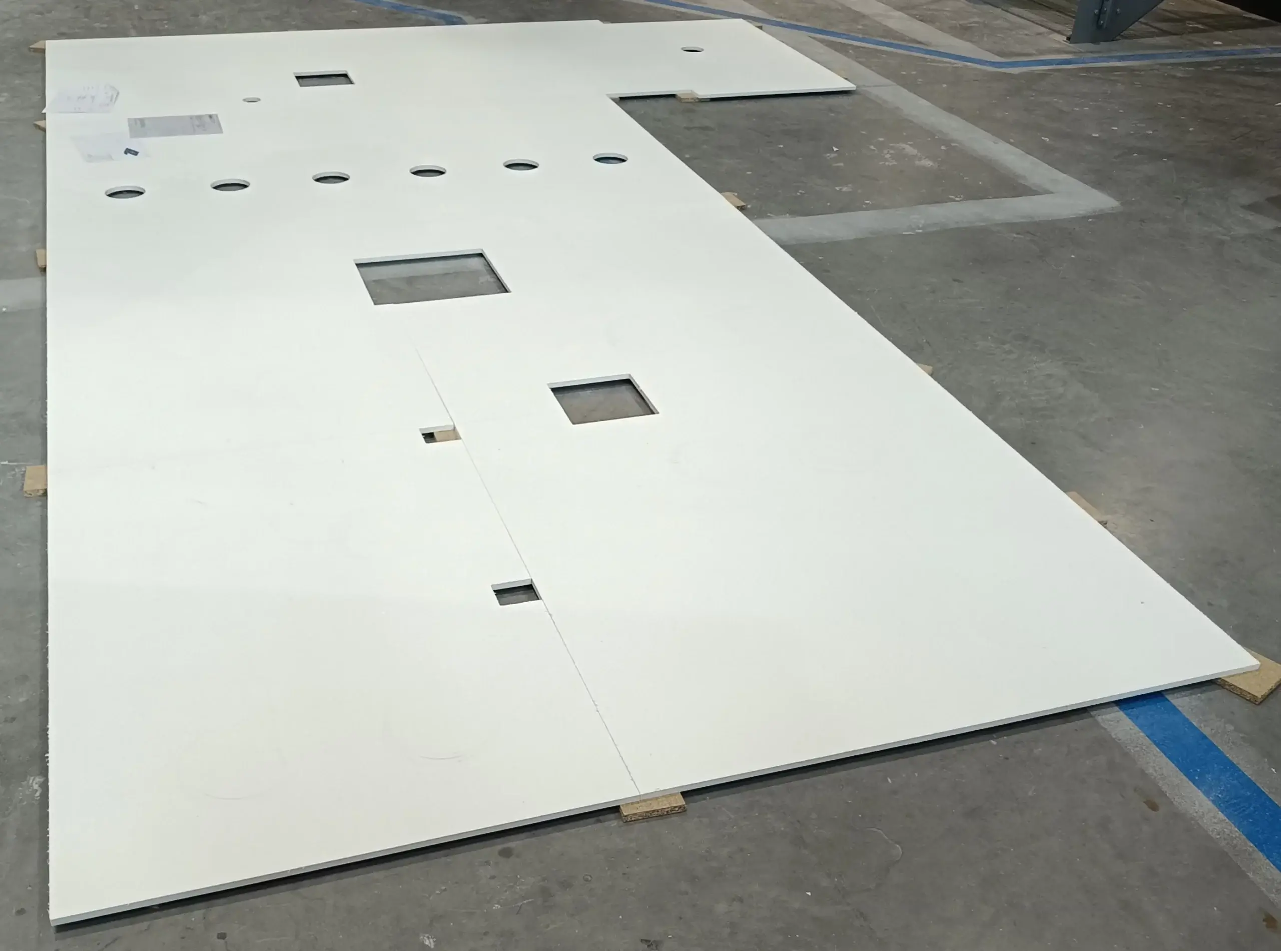Plaques en silicate de calcium usinées pour isolation des fours verriers